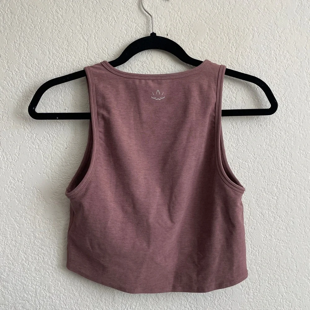 Beyond Yoga - Women's Mauve Cropped Tank Top - Size Small - Picture 2 of 3
